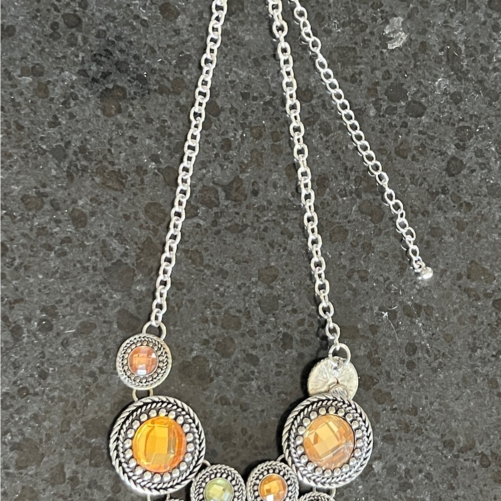 Premier Designs necklace - Picture 4 of 6